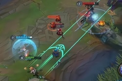 英雄联盟怎么锁定屏幕移动？lol怎么设置屏幕跟着英雄移动